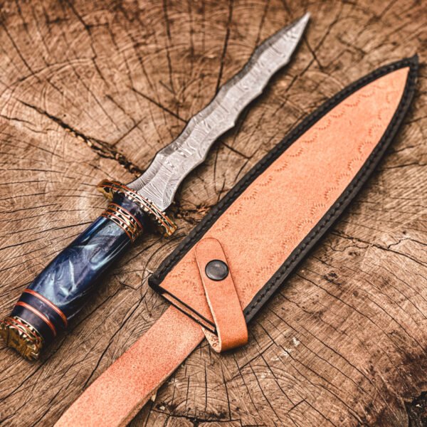 Purple Dagger — Exotic Collector's Blade